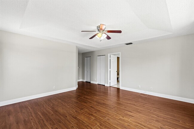 Building Photo - 7842 Springfield Lake Dr