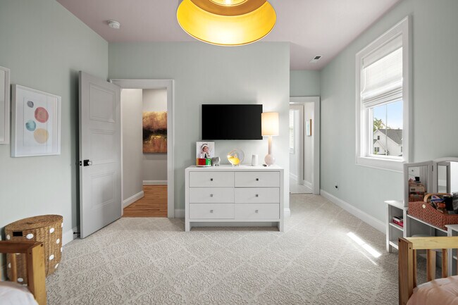 Building Photo - 3618 Graythorne Dr