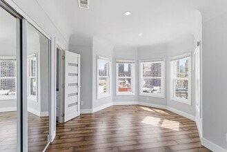 Building Photo - 903 Pine St