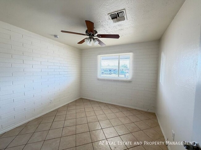 Building Photo - 4412 N 50th Ave