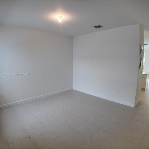 Building Photo - 35761 SW 178th Ct