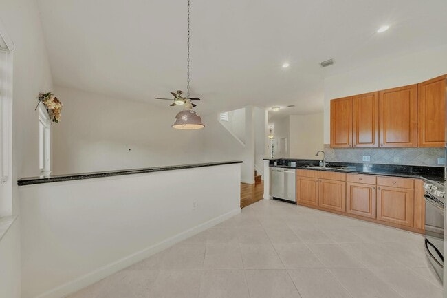 Building Photo - 2724 Treasure Cove Cir