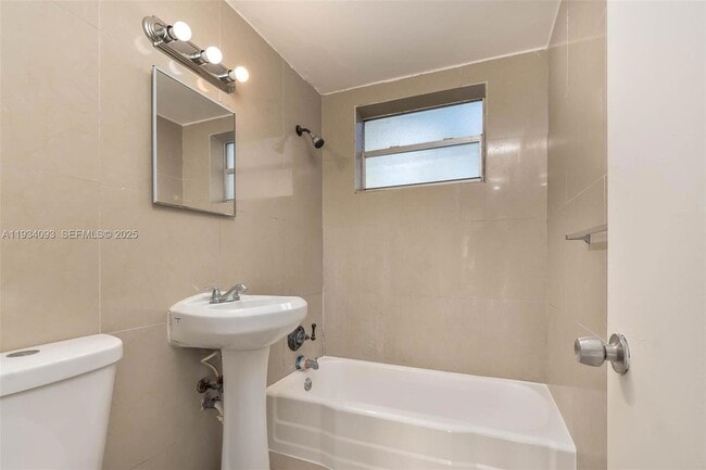 Building Photo - 1685 Jefferson Ave