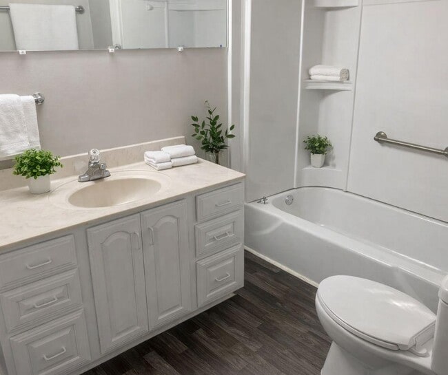 Building Photo - 19 Circle Dr