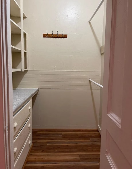 Building Photo - 464 Laurel Hill Ave