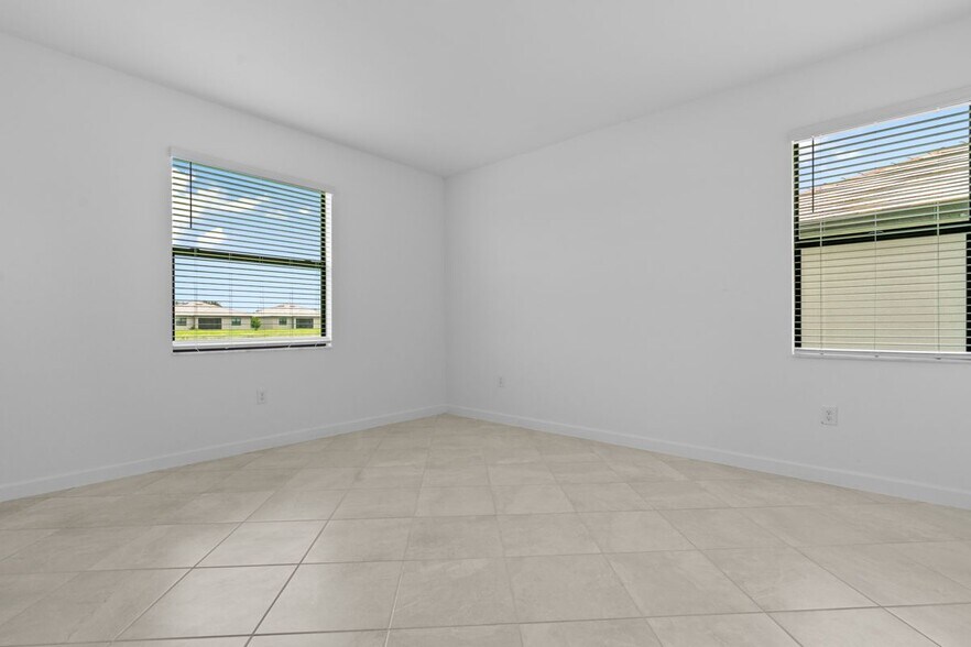 Building Photo - 13968 Hunter Oak Dr