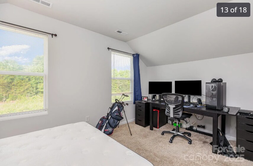 Building Photo - 218 Canina Ln