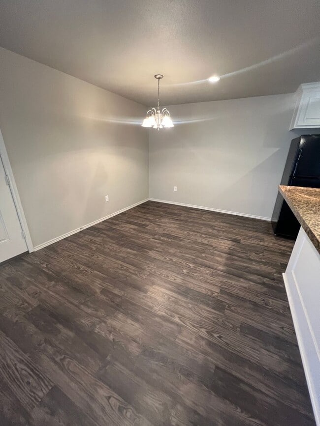 Building Photo - AVAILABLE NOW! 3 bedroom 2 bathroom 2 car garage in Cooper ISD