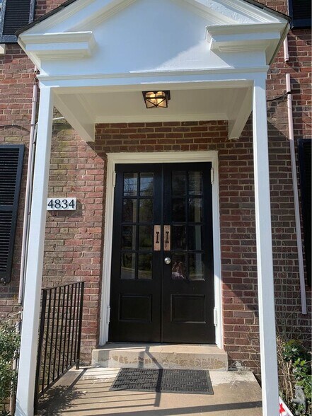 Building Photo - 4834 Reservoir Rd NW