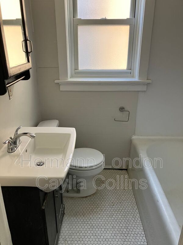 Building Photo - 3753-3755-3755 Dunnica Ave