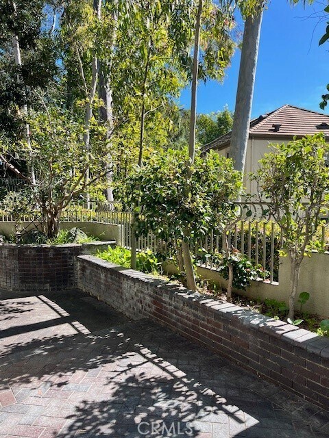 Building Photo - 16 Brigmore Aisle