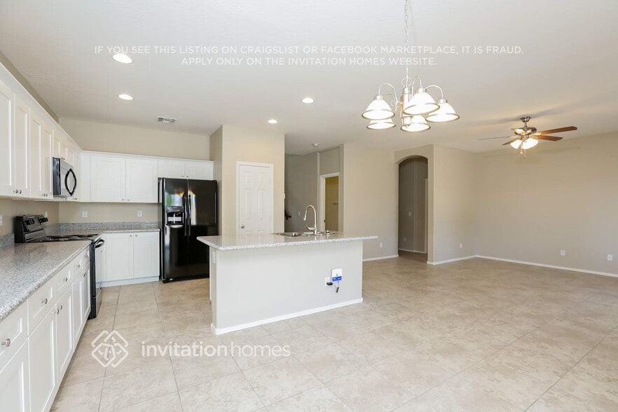 Building Photo - 17838 W Caribbean Ln