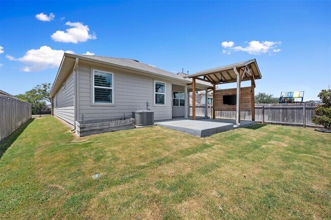 Building Photo - 505 Blue Sage Dr