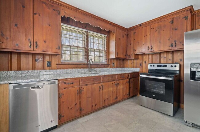 Building Photo - Charming 3-Bed Ranch-Style Home in the Heart of Wilson