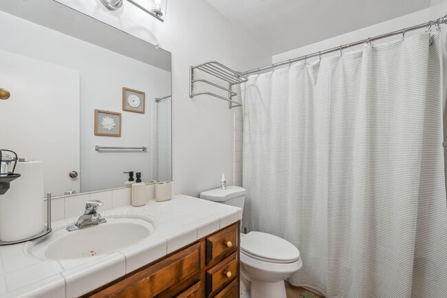Building Photo - Lovely 2 bed / 2 bath Home in Stonegate