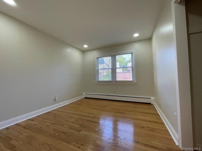 Building Photo - 159 Elm Ave