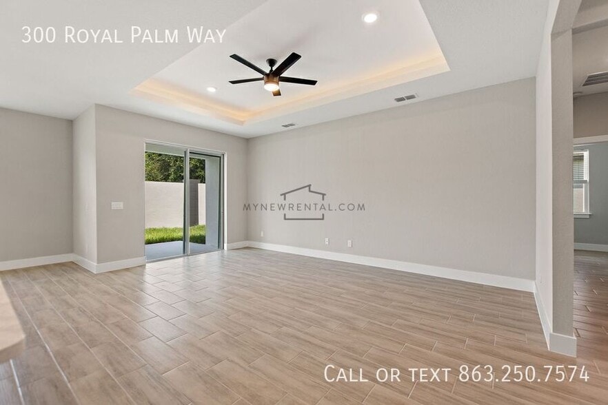 Building Photo - 300 Royal Palm Wy