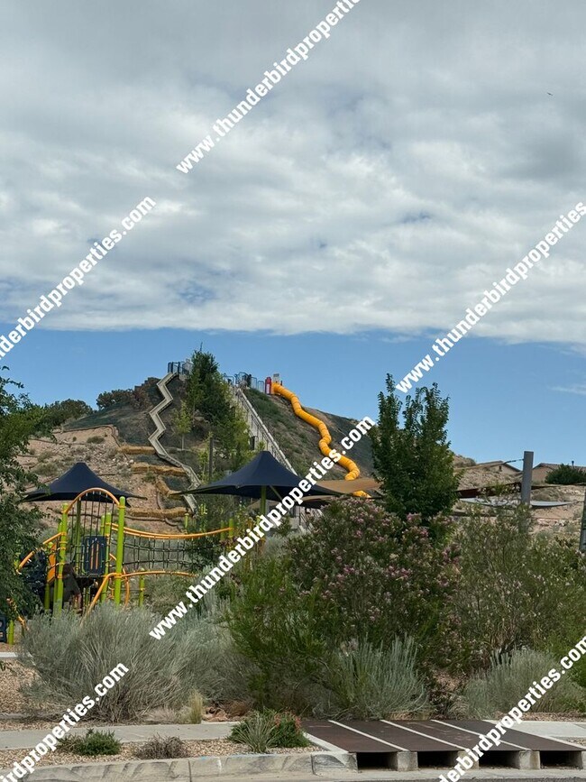 Building Photo - Beautiful 4 bedroom home near KAFB