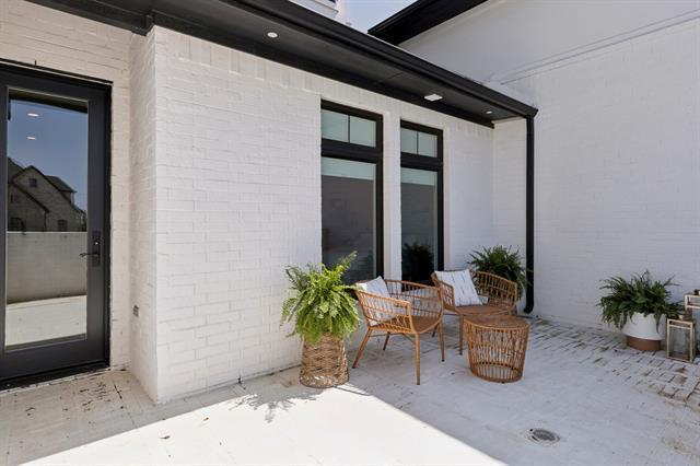 Building Photo - 1711 Beverly Ln