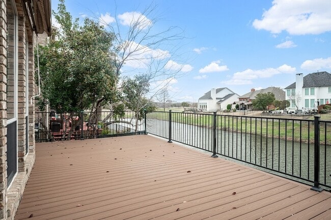 Building Photo - 7712 Lakecrest Cir