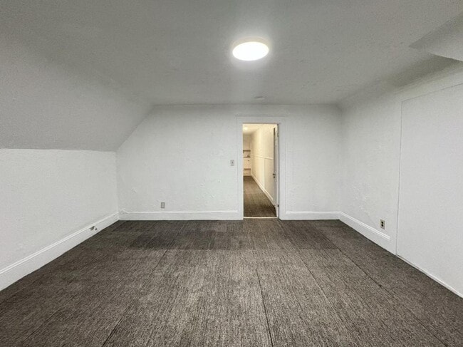 Building Photo - 117 Pierce St