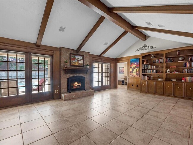 Building Photo - 3014 Redwood Lodge Dr