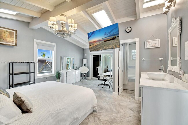 Building Photo - 2531 Gulfstream Ln