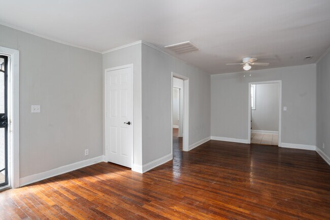 Living/Dining Room - 932 33rd Ave N
