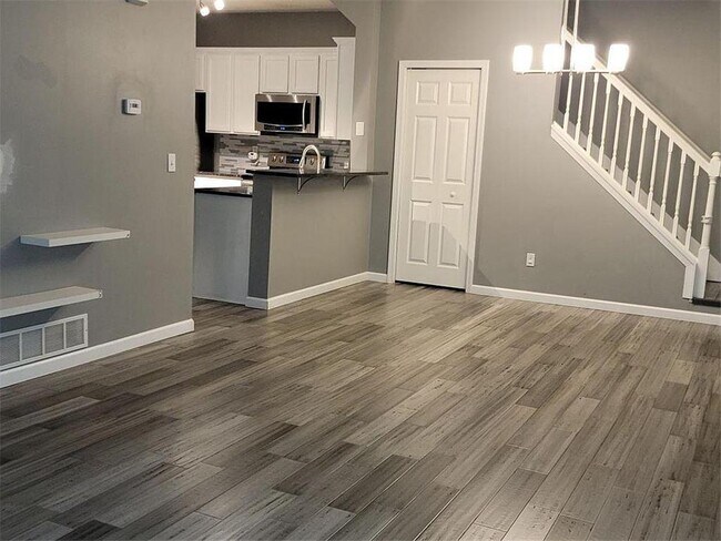 Building Photo - 11868 85th Pl N