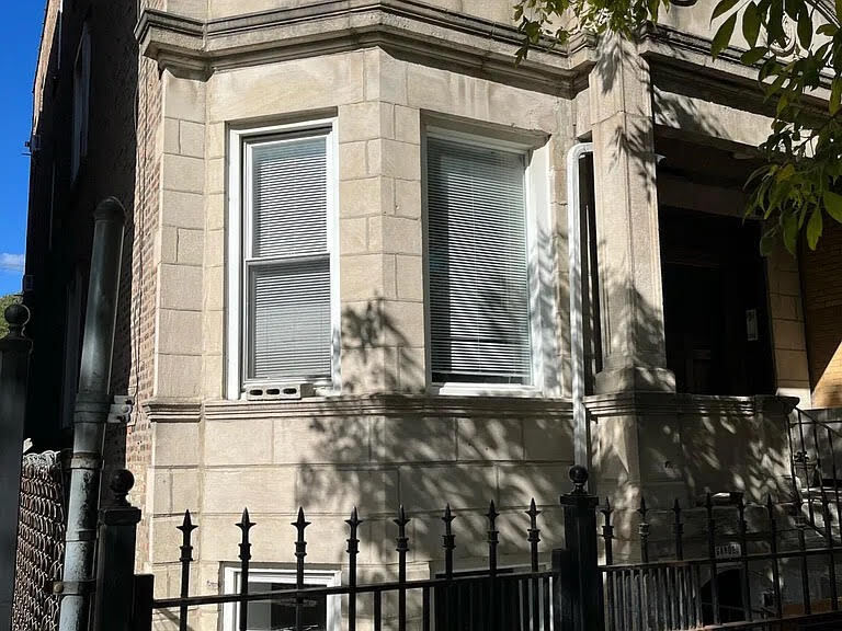 Building Photo - 1452 N Fairfield Ave