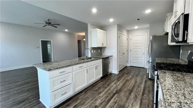 Building Photo - 331 W Taverner Xing