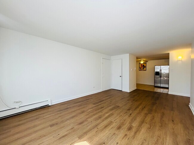 Building Photo - 8806 Briar Ct
