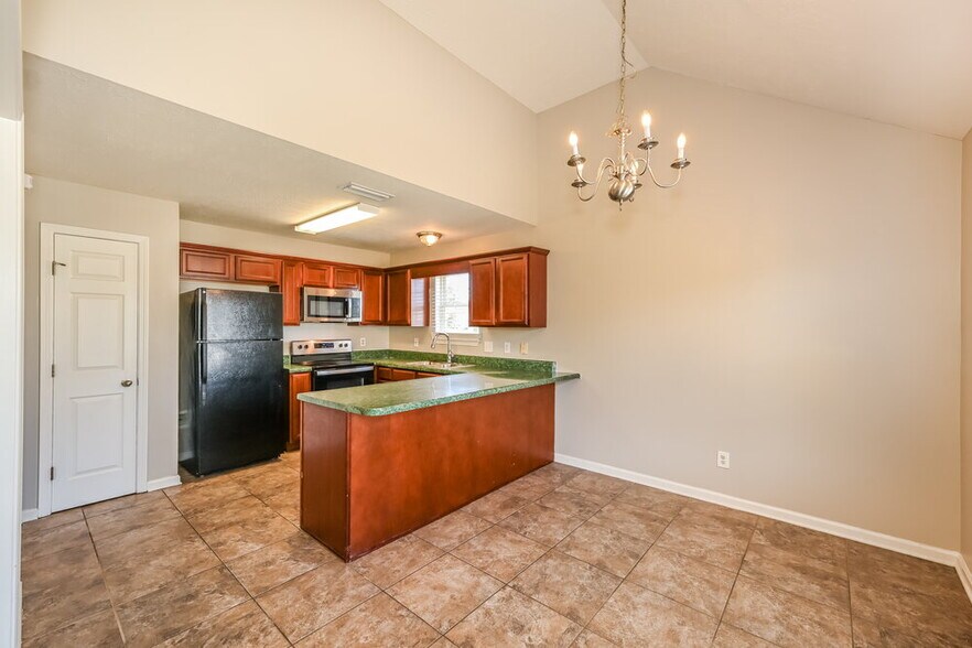 Building Photo - 1303 Tonya Dr