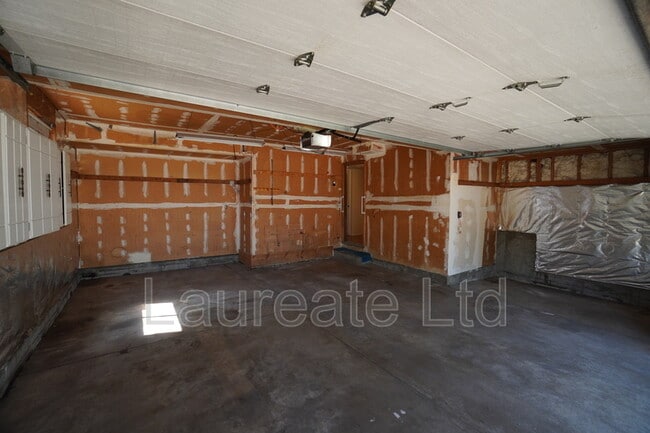 Building Photo - 1472 W Geddes Ave