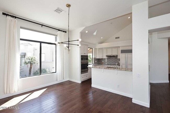 Building Photo - 8989 N Gainey Center Dr