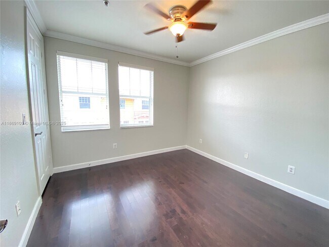 Building Photo - 770 Millbrae Ct