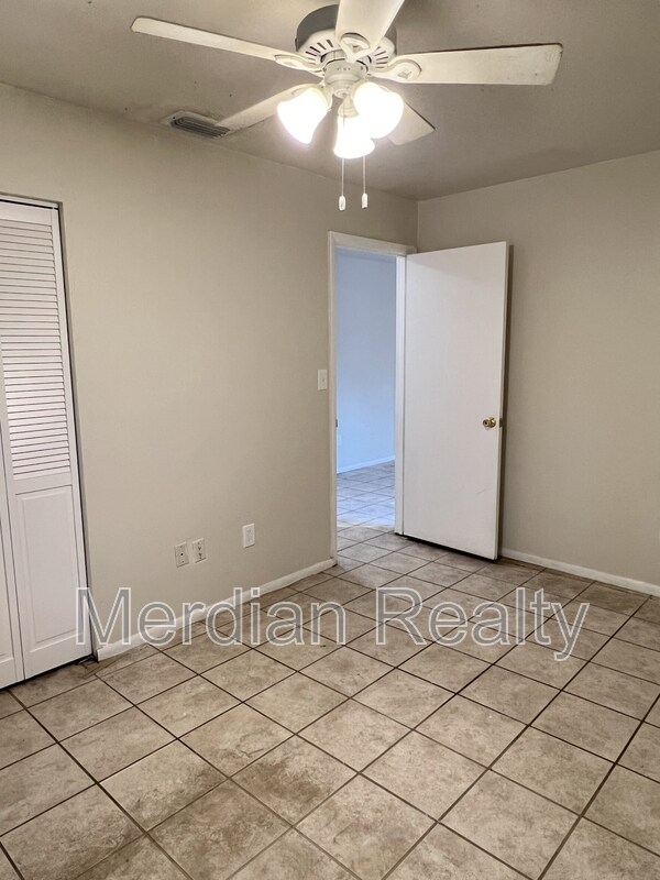Building Photo - 7210 SW 45th Pl