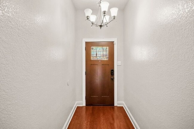 Building Photo - 1075 Wood Stream Dr