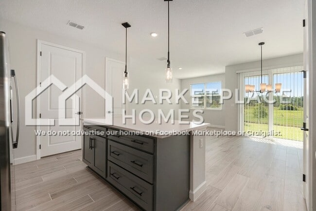 Building Photo - 7682 Deer Vly Cir