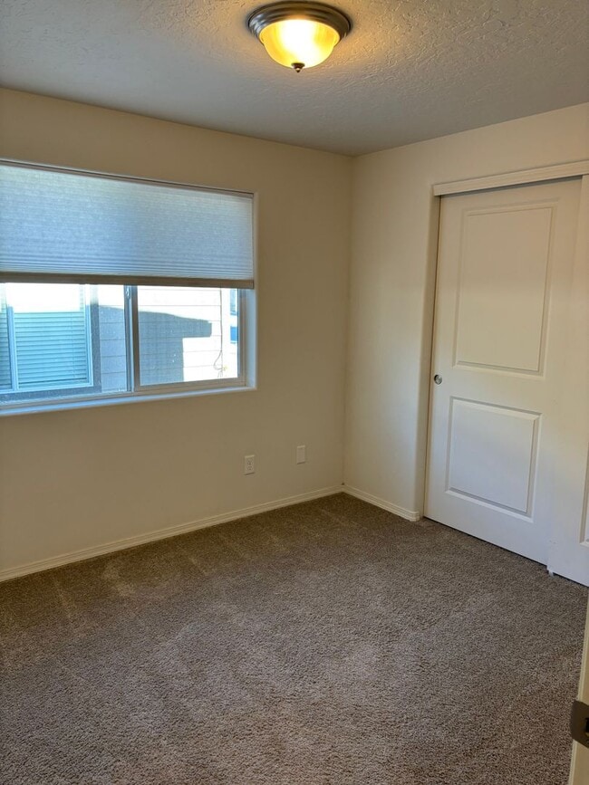 Building Photo - 51580 Stillwell