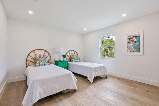 Building Photo - 310 Edmor Rd