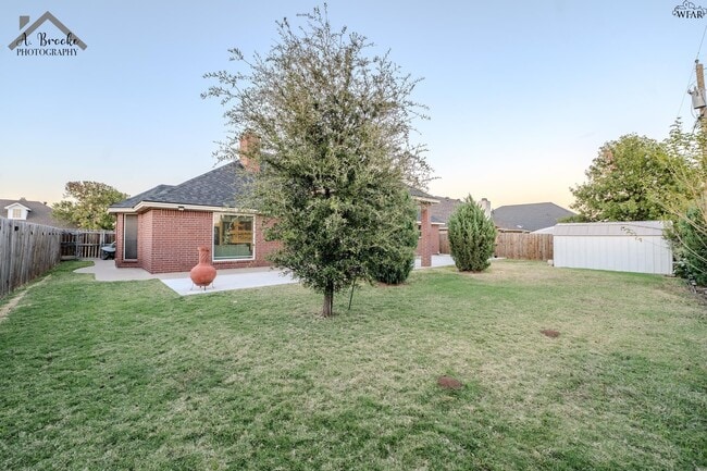 Building Photo - 4901 Belair Blvd