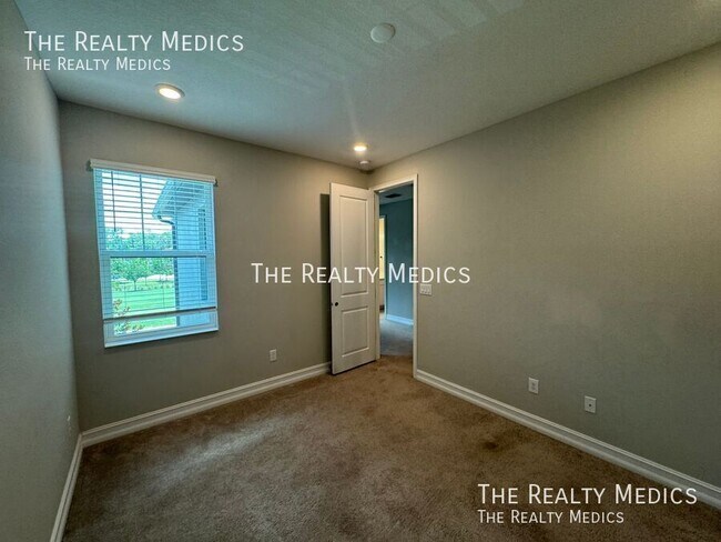 Building Photo - 4712 Lagona Ln