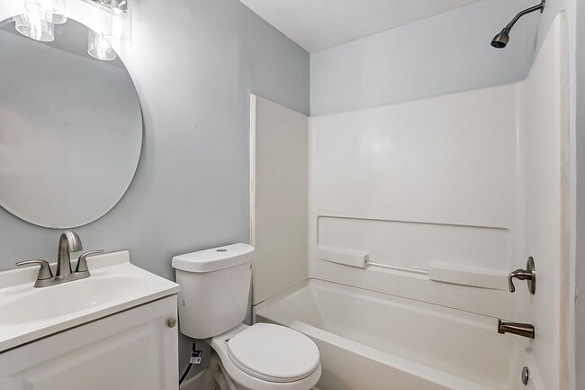 Building Photo - 3 Bed In Dayton- MOVE IN SPECIAL! Second Month Free if Moved in by May 1st!