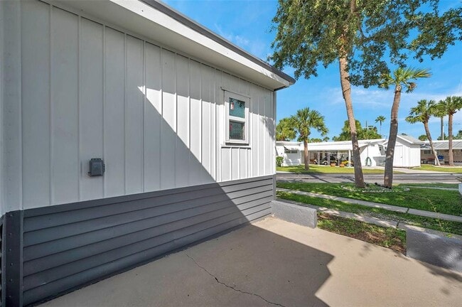 Building Photo - 4851 W Gandy Blvd