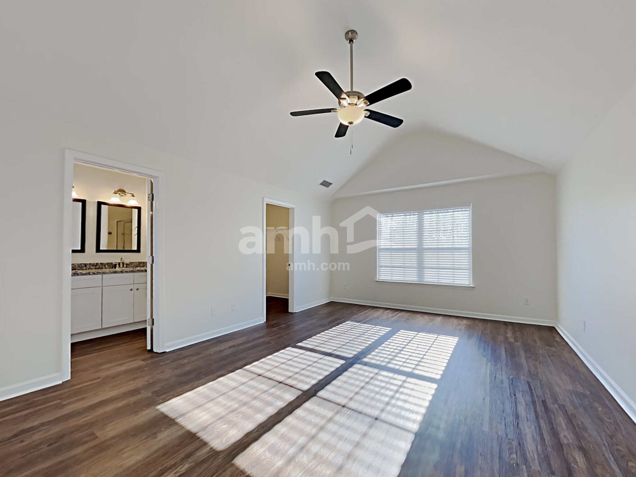 Building Photo - 4740 Baldwin Dr