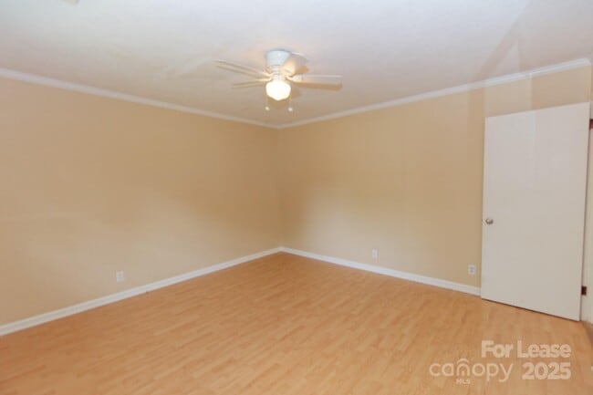 Building Photo - 416 W Pine St