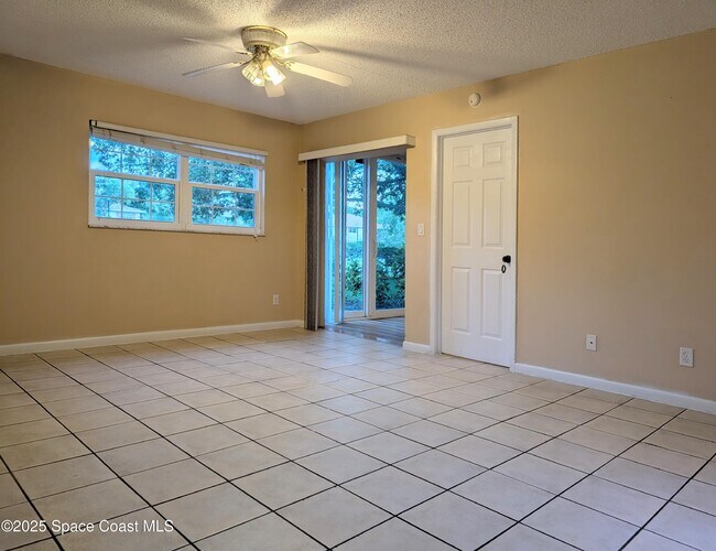 Building Photo - 1601 Sunny Brook Ln
