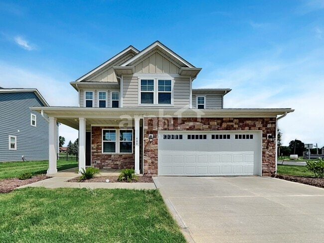 Building Photo - 400 Golden Maple Pl