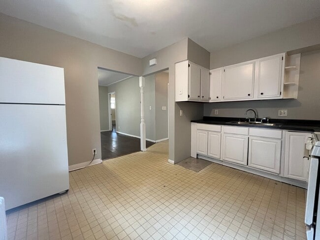 Building Photo - 1092 Edgerton St